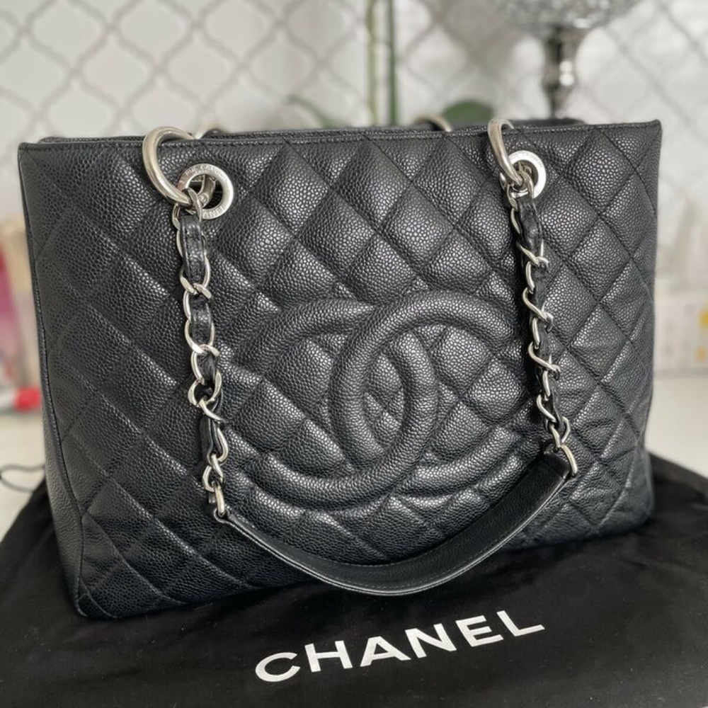 100% Authentic Chanel GST Back caviar Tote, Silver